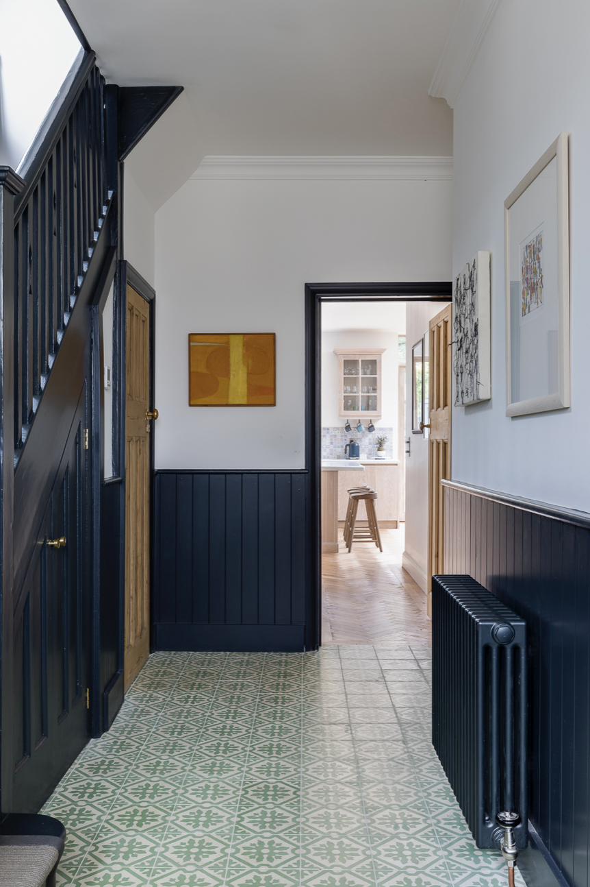 Tiling a hallway