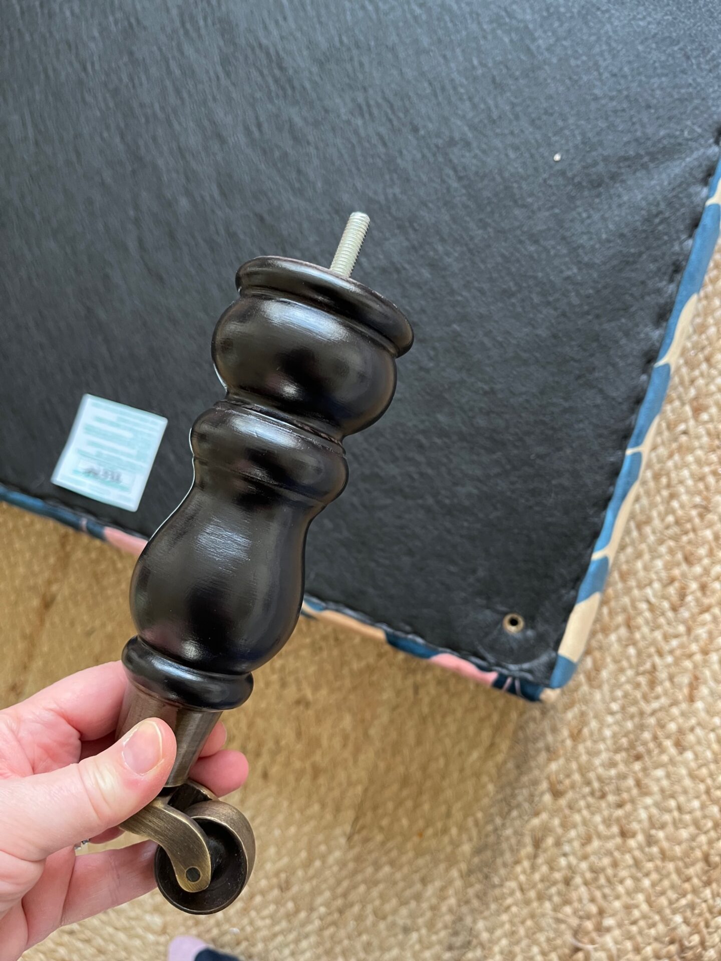 DIY Fermoie ottoman Apartment Apothecary